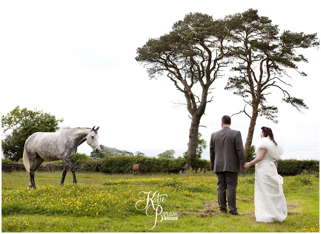 High House Farm Brewery: A first look & relaxed wedding for Rebecca & Neil