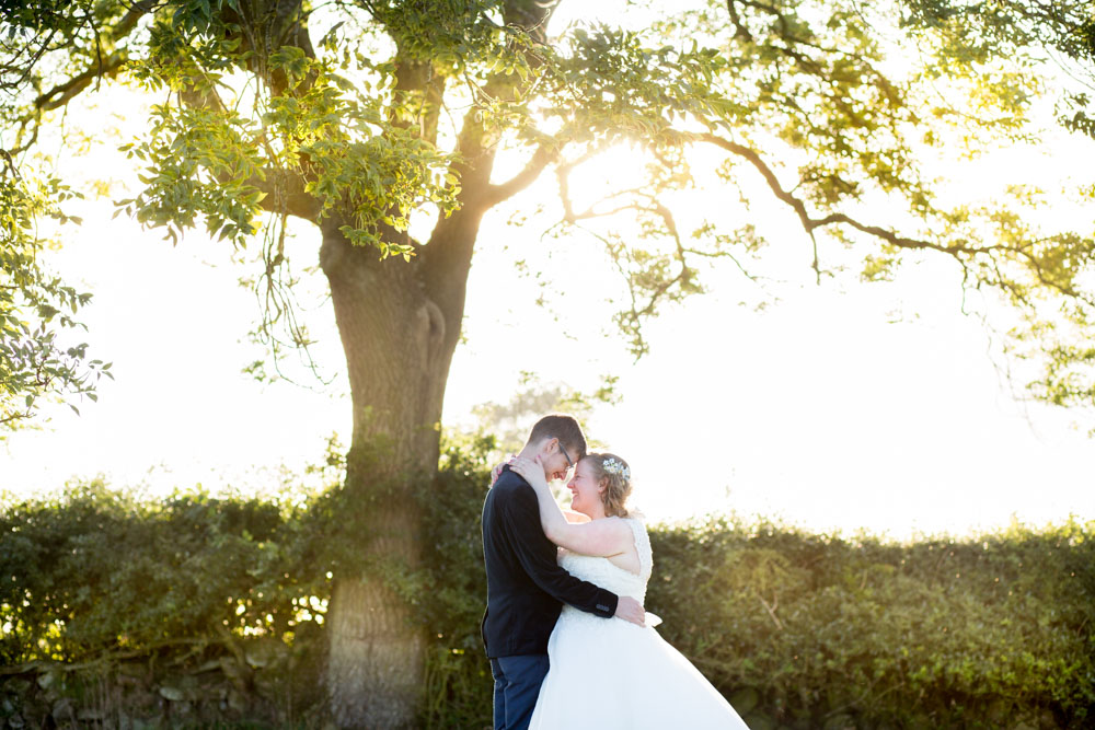 Gin & Daisies! Chris & Emma’s wedding at High House Farm Brewery