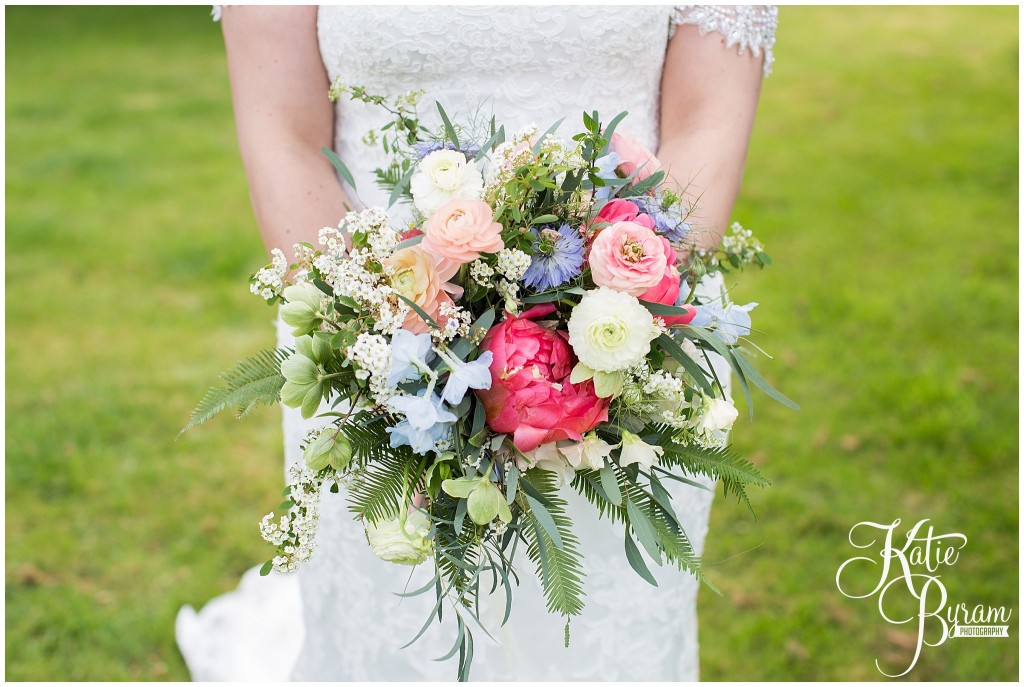 wildflower bouquet, ellingham hall wedding, valley retro car, wildflower florist, northumberland wedding, northumberland wedding venue, katie byram photography, yap bridal, 