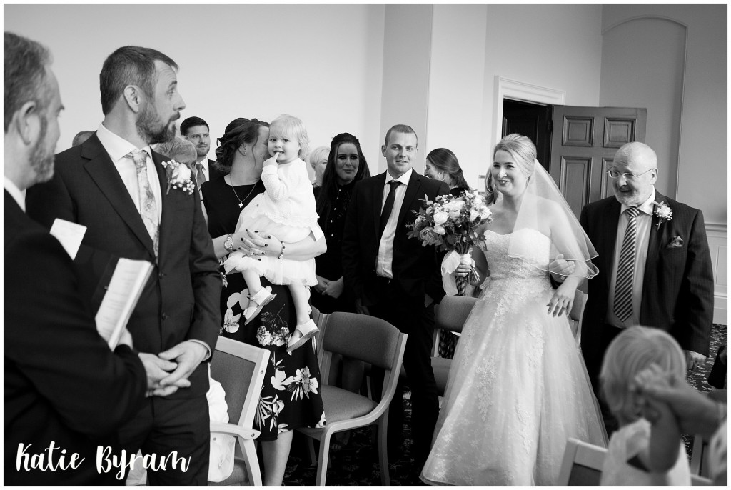 st georges hall wedding, katie byram photographer, liverpool wedding, sefton room, hope street wedding, bread and butter restaurant, 