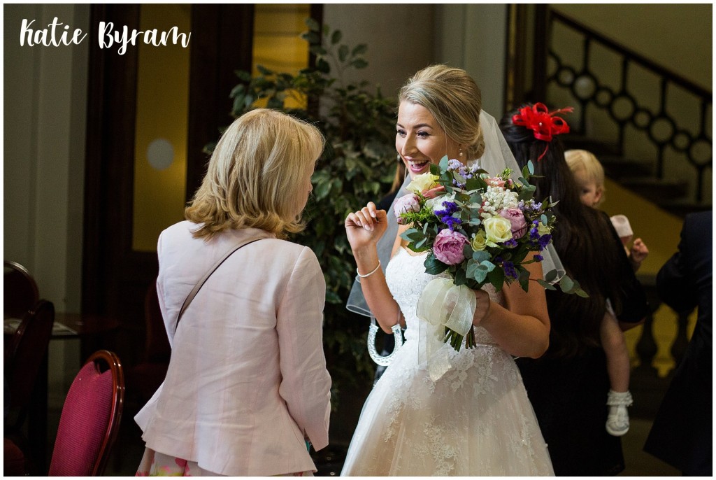st georges hall wedding, katie byram photographer, liverpool wedding, sefton room, hope street wedding, bread and butter restaurant, 