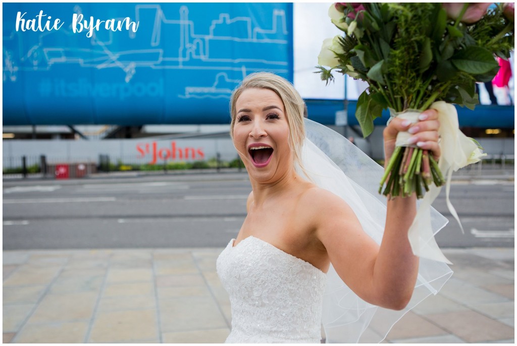 st georges hall wedding, katie byram photographer, liverpool wedding, sefton room, hope street wedding, bread and butter restaurant, 