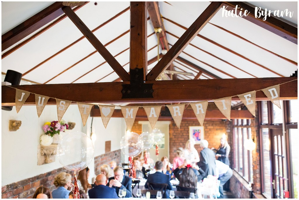 st georges hall wedding, katie byram photographer, liverpool wedding, sefton room, hope street wedding, bread and butter restaurant, 