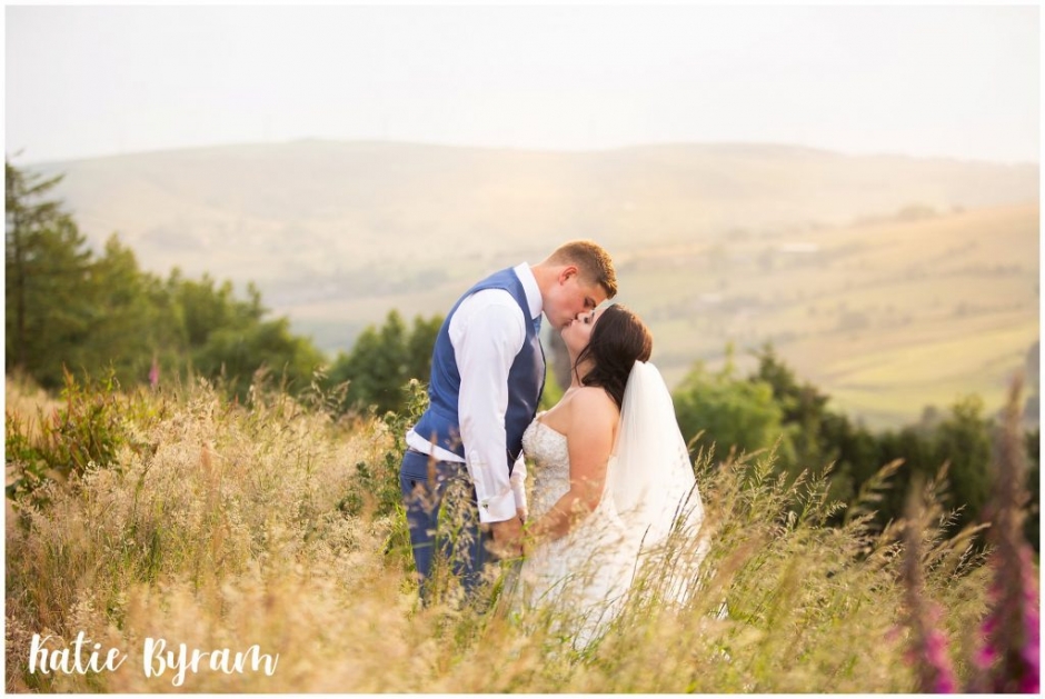 saddleworth hotel wedding, katie byram photography, huddersfield wedding photographer
