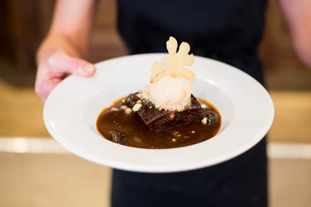 woodman inn private dining, corporate photography huddersfield