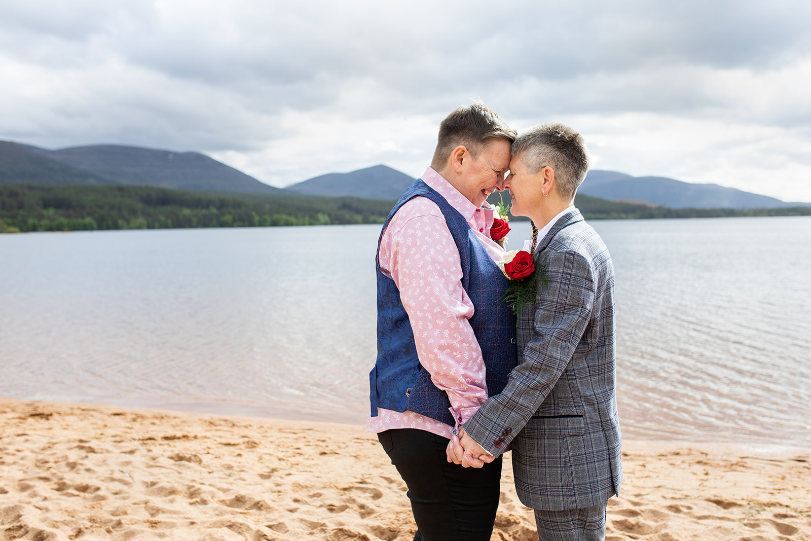 Sam & Sylvia’s Scottish Wedding in Aviemore with Spud The Piper